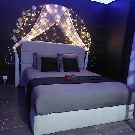 LA NUIT DES SECRETS Love Room 4 étoiles avec Jacuzzi et Sauna-3